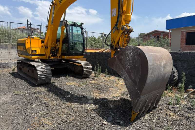 OmecoHub - Immagine JCB JS130